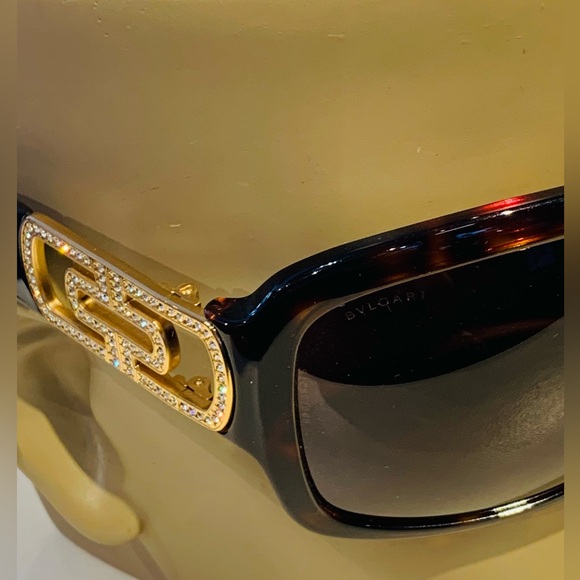 New BVLGARI Sunglasses - Picture 11 of 16